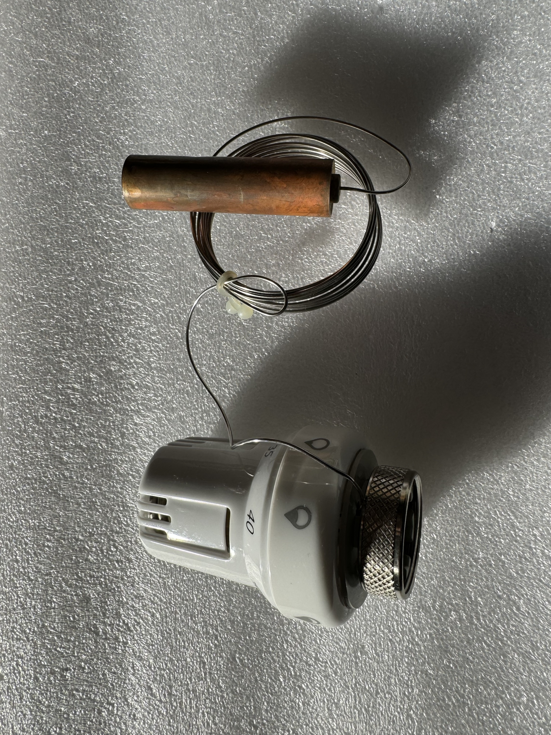 Testa termostatica sensore a distanza Campo di regolazione 20°-50°C - immagine 3