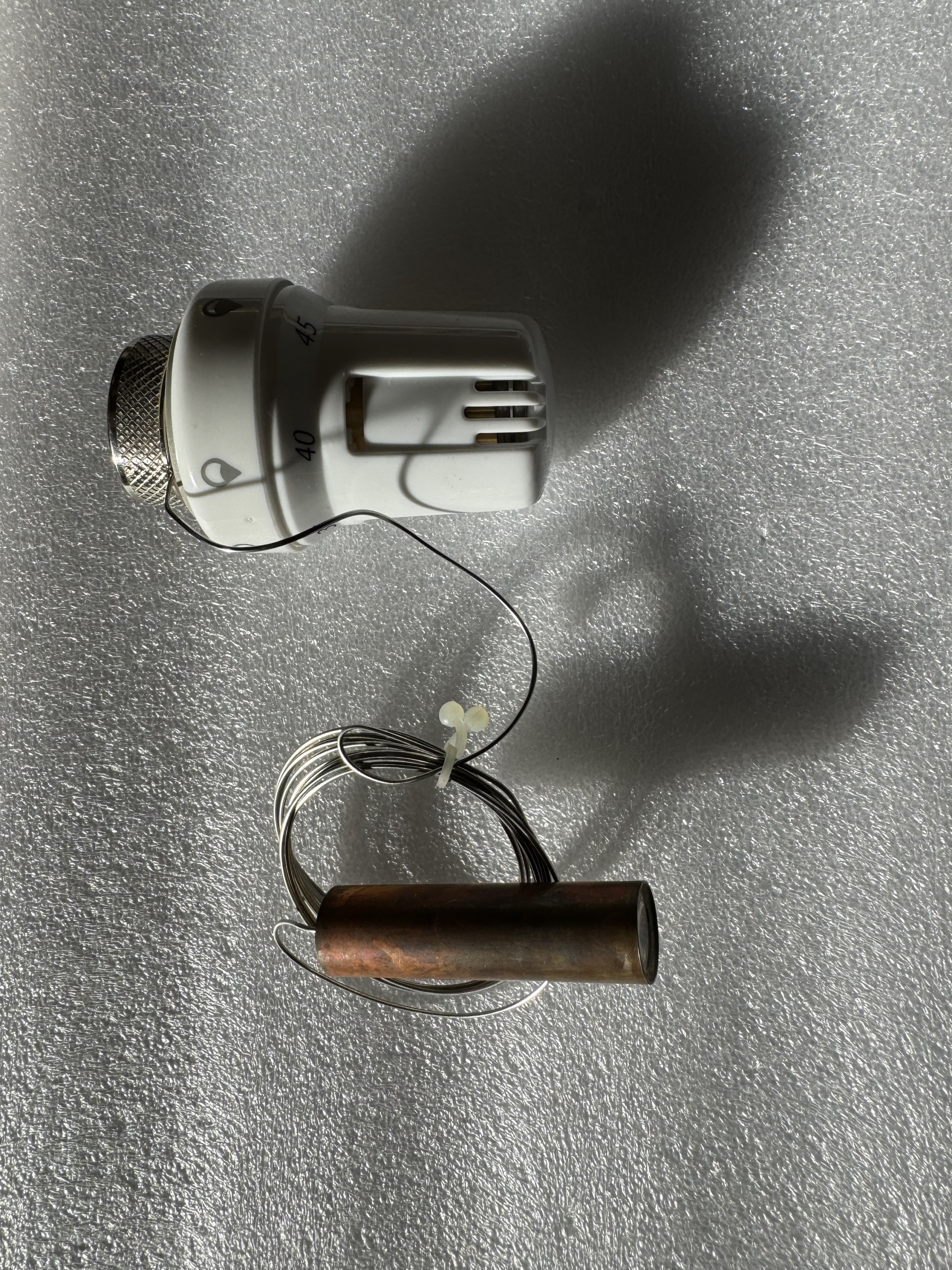 Testa termostatica sensore a distanza Campo di regolazione 20°-50°C - immagine 2