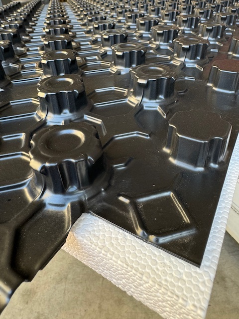 PANNELLO ISOLANTE TERMOFORMATO BUGNATO - immagine 2